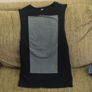 Women’s sleeveless t shirt